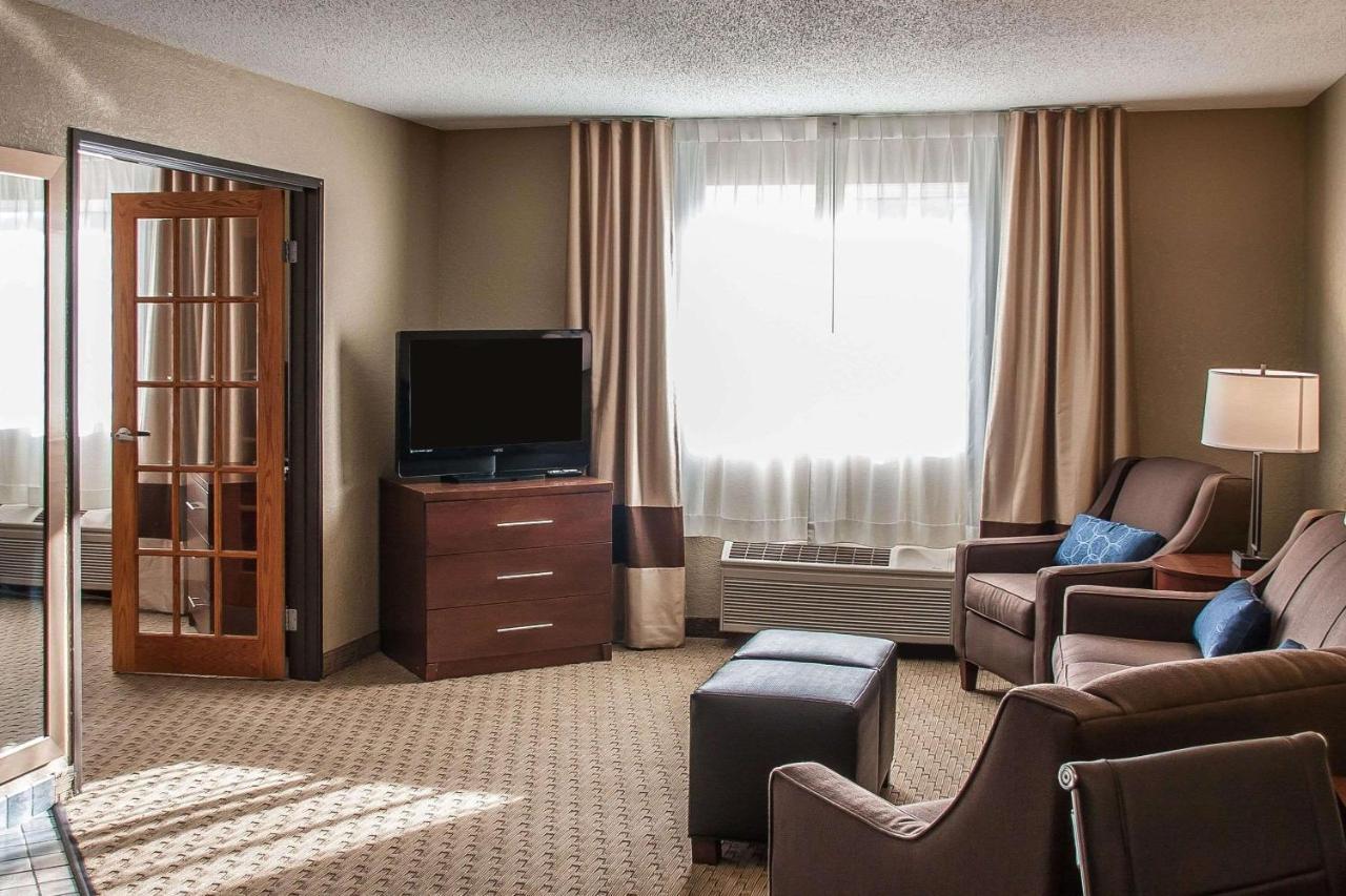 Comfort Inn Fergus Falls Exterior foto